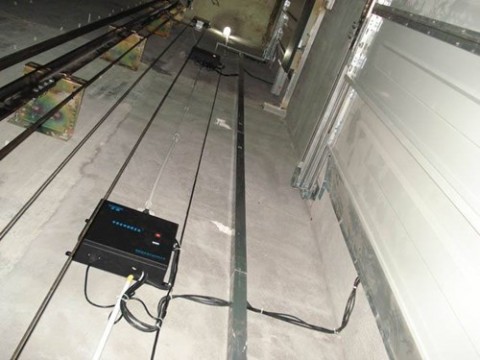 电梯运行抖动的原因和解决方法